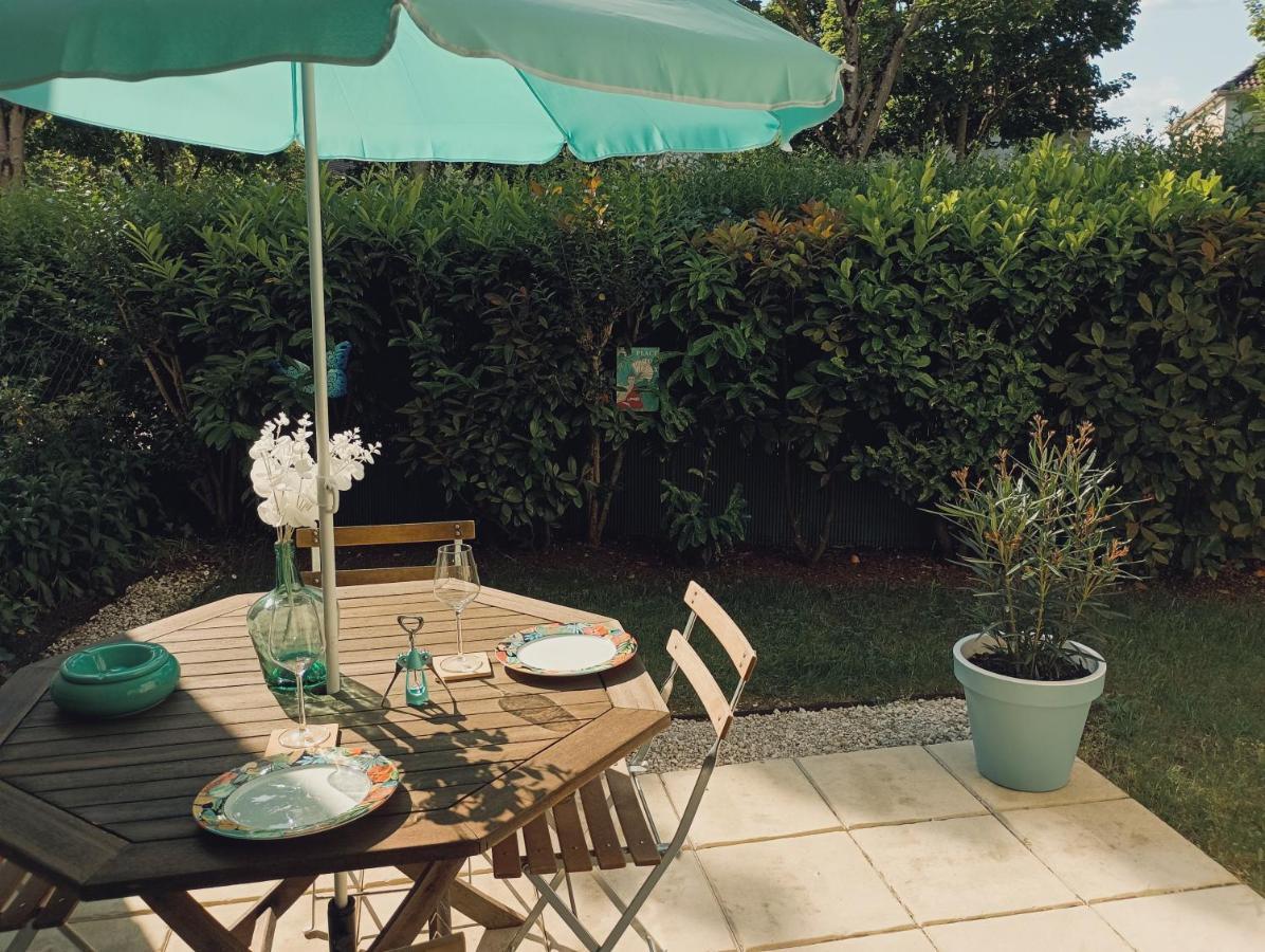 באילי-רומאינוויליירס La Clef Du Bonheur - 9 Min De Disney Jardin Privatif מראה חיצוני תמונה